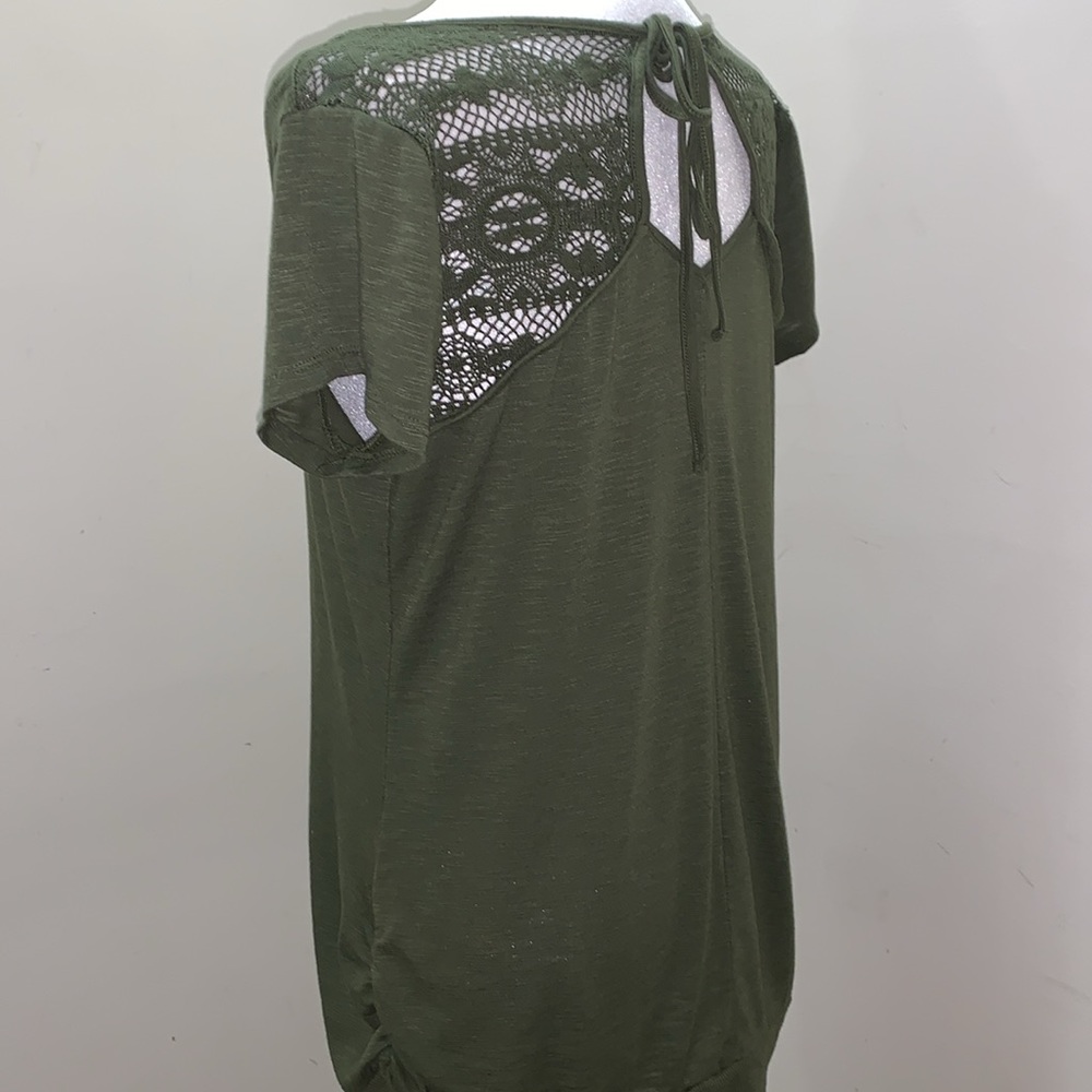 Lace Back Green Top - Picture 2 of 3